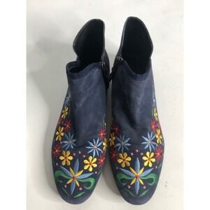 BERNARDO Women's Francine Embroidery Blue Suede Ankle Boots Size 6M‎